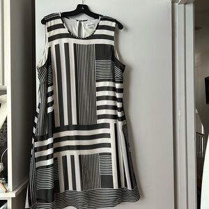 Calvin Klein dress 16w black white geometric pattern sheer with lining